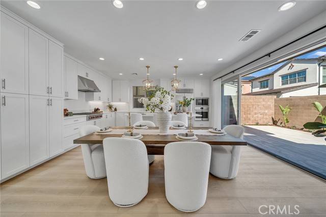 Irvine, CA 92602,162 Somera