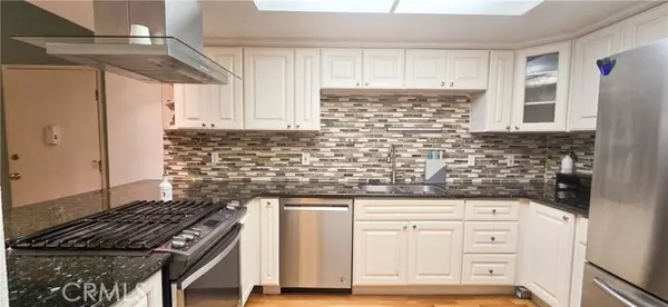 Huntington Beach, CA 92648,19195 Shoreline Lane #7