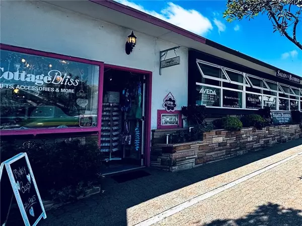 San Clemente, CA 92672,152 Avenida Del Mar