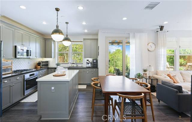 Lake Forest (el Toro), CA 92630,55 Fuchsia
