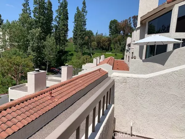 Mission Viejo, CA 92692,27562 Costanero