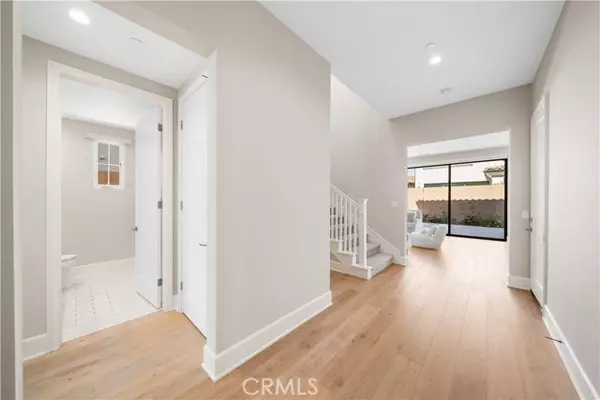 Irvine, CA 92602,103 Sky