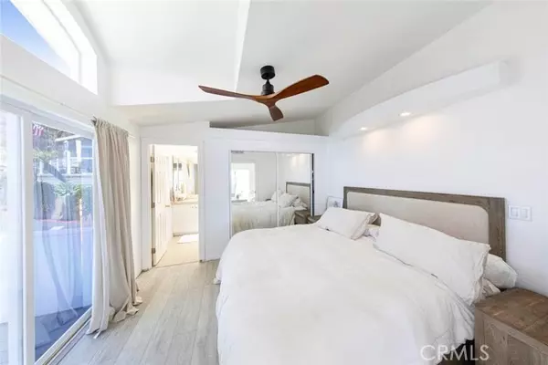 Laguna Beach, CA 92651,30802 Coast #C6