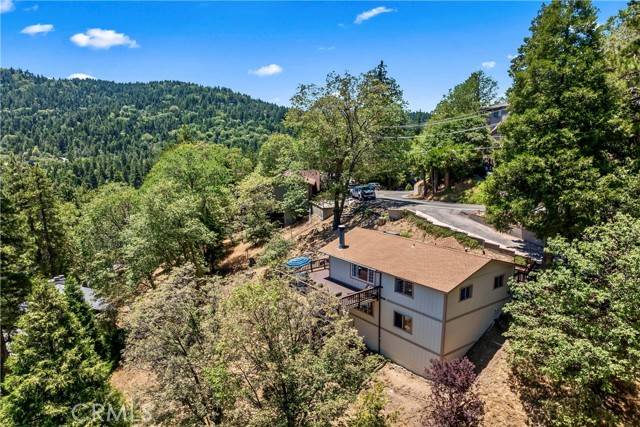 423 Thousand Pines Road, Crestline, CA 92325