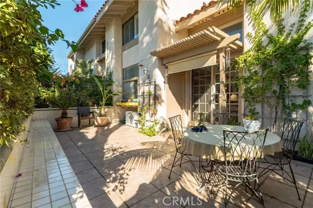 Irvine, CA 92612,3 Klamath