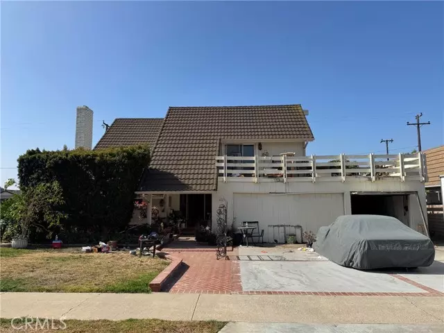 Placentia, CA 92870,242 Garfield Avenue