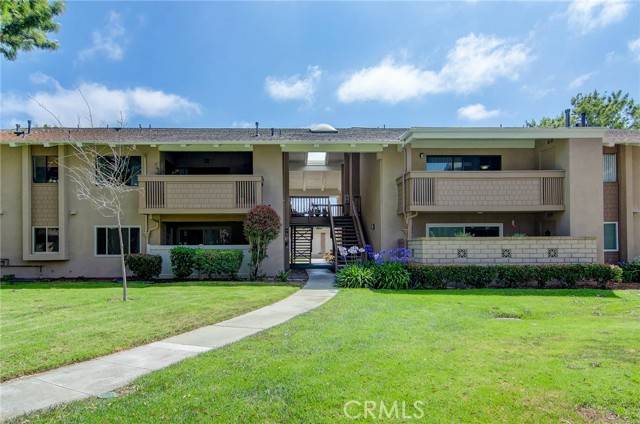 8877 Lauderdale Court #210F, Huntington Beach, CA 92646