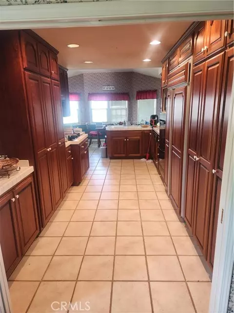 Los Alamitos, CA 90720,3082 Copa De Oro Drive