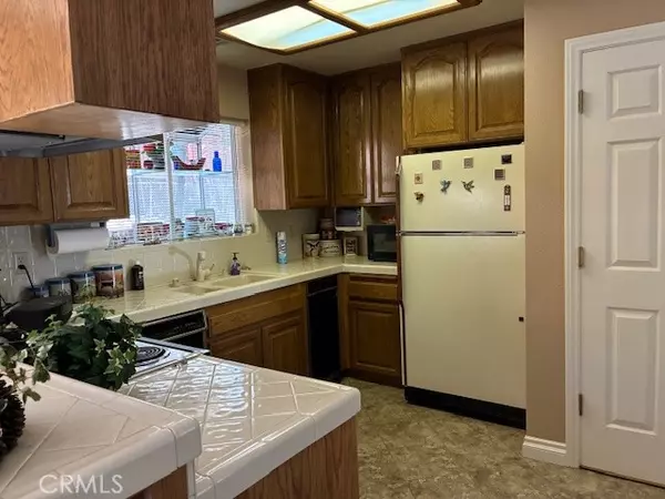 Running Springs, CA 92382,32079 Fern Drive