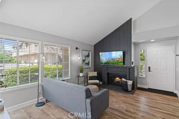 Lake Forest (el Toro), CA 92630,26481 Olivewood