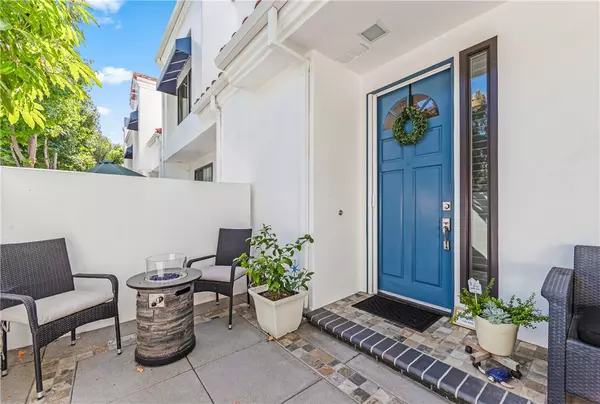 Huntington Beach, CA 92648,7371 Seabluff Drive #108