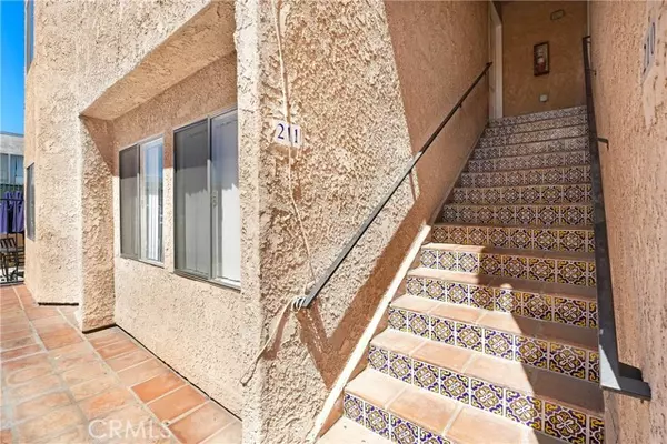 Van Nuys (los Angeles), CA 91406,8020 Langdon Avenue #211