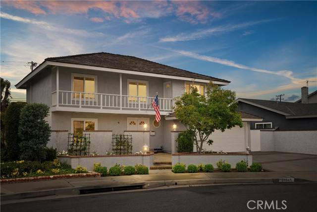 21941 Oceanview Lane, Huntington Beach, CA 92646