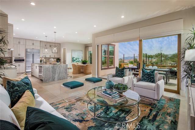 Irvine, CA 92618,112 Oakstone