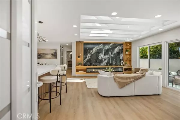Laguna Woods, CA 92637,3253 San Amadeo #P
