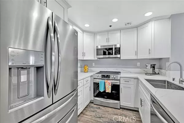 Long Beach, CA 90802,525 E Seaside Way #1504