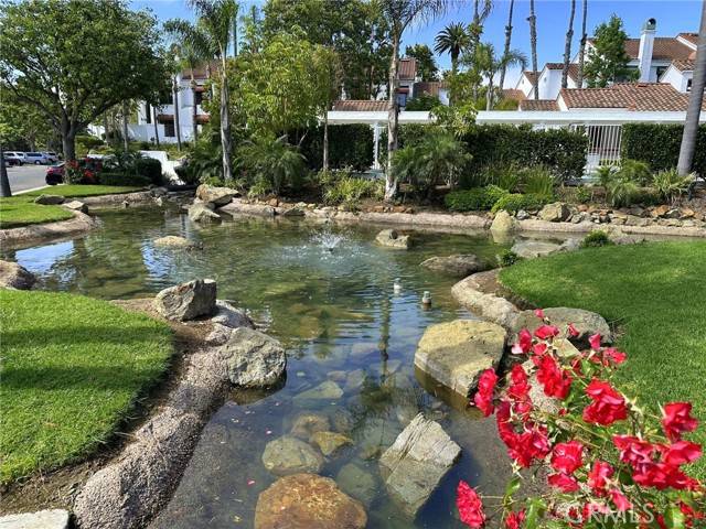 19311 Sunray Lane #104, Huntington Beach, CA 92648