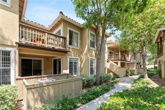 Tustin, CA 92782,239 Gallery Way