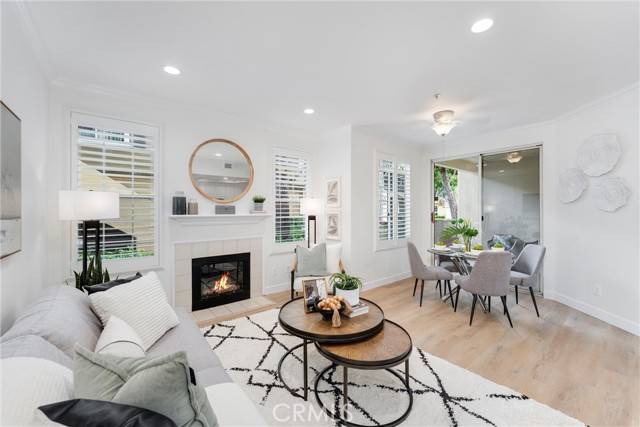 Tustin, CA 92782,239 Gallery Way
