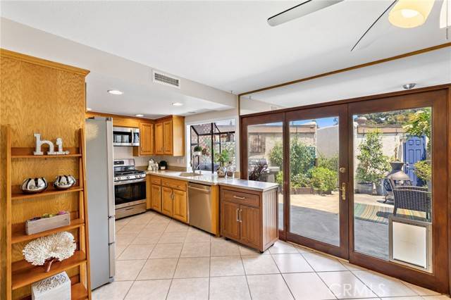 2870 N Cottonwood St, Unit 2, Orange, CA 92865