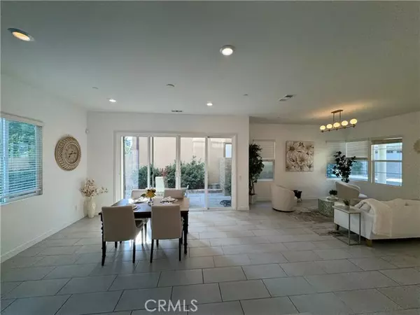 Irvine, CA 92618,111 Newall