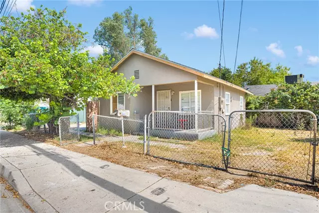 Colton, CA 92324,659 S 7th Street