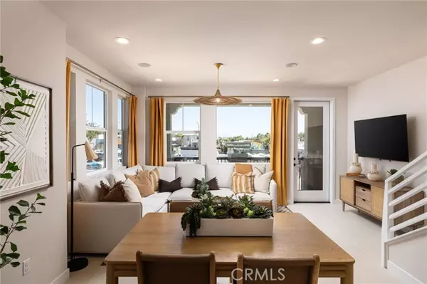 Upland, CA 91786,117 Towns Avenue