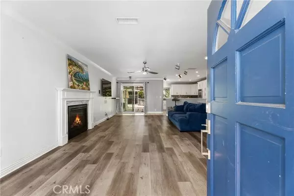 Long Beach, CA 90815,6915 E Fairbrook Street