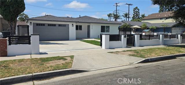 2726 W Pendleton Avenue, Santa Ana, CA 92704
