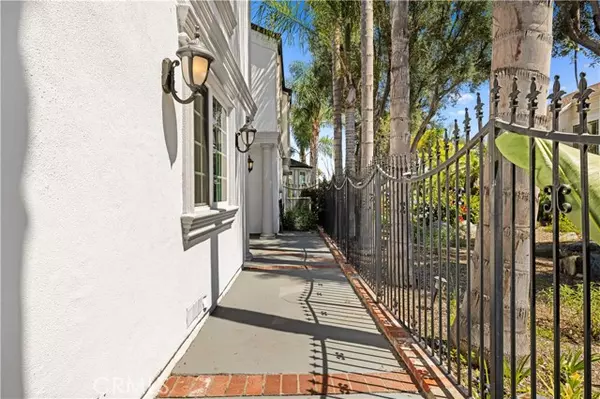 Lake Forest (el Toro), CA 92630,22762 Bayshore Lane