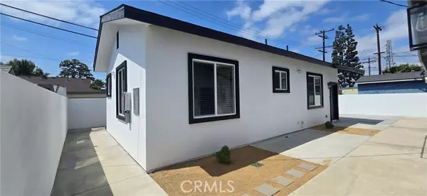 2726 W Pendleton Avenue #2, Santa Ana, CA 92704