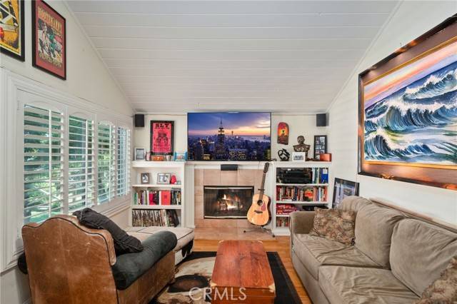 Costa Mesa, CA 92627,275 Flower Street