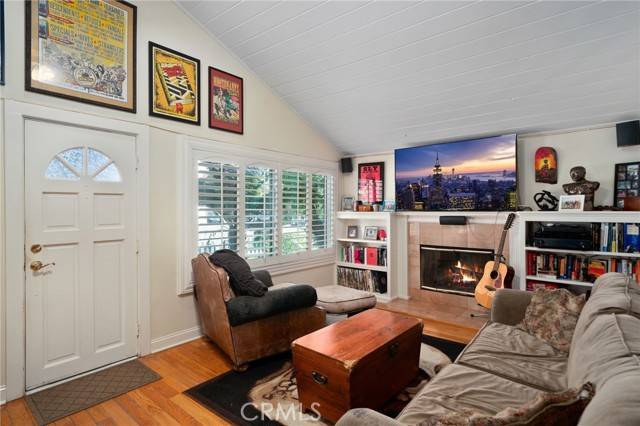 Costa Mesa, CA 92627,275 Flower Street