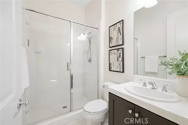 Lake Forest (el Toro), CA 92630,37 Castellana