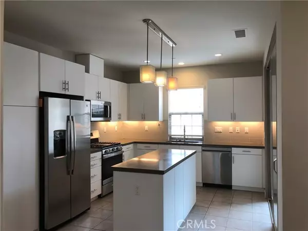 Irvine, CA 92620,52 Tallowood