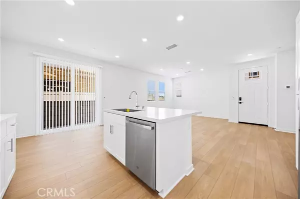 Eastvale, CA 92880,12822 Denali Way