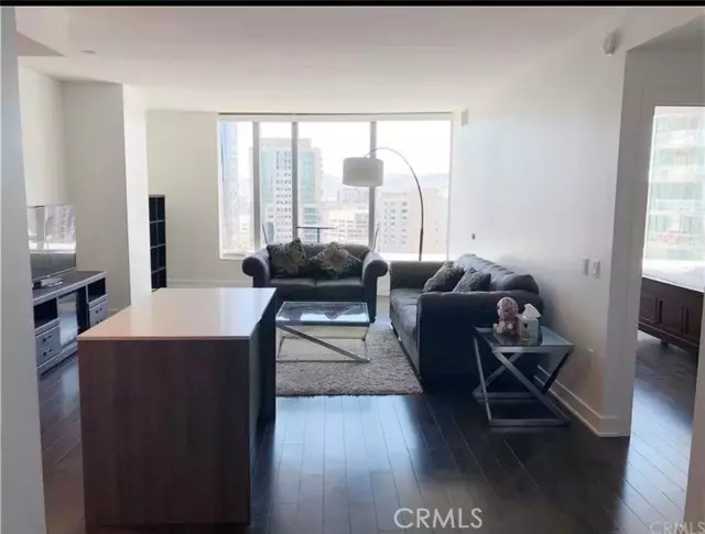 San Francisco, CA 94501,338 main st #26D