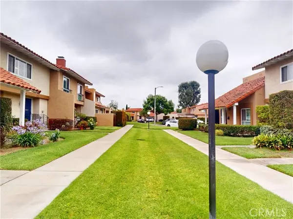 Fountain Valley, CA 92708,10519 La Rosa Circ