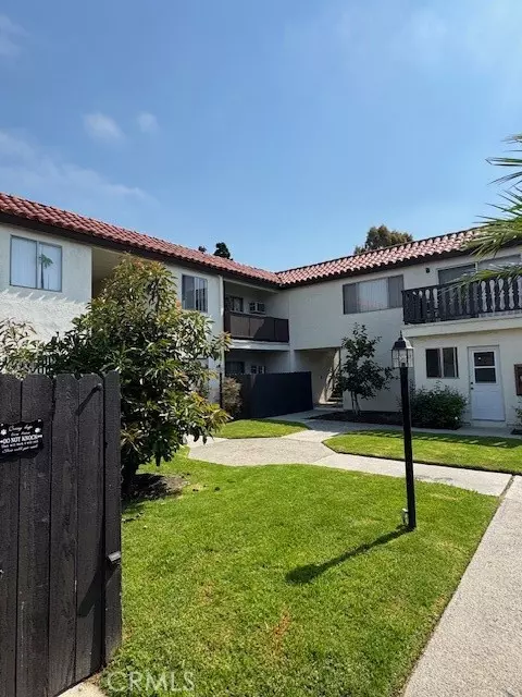 Huntington Beach, CA 92647,16102 Malaga Lane