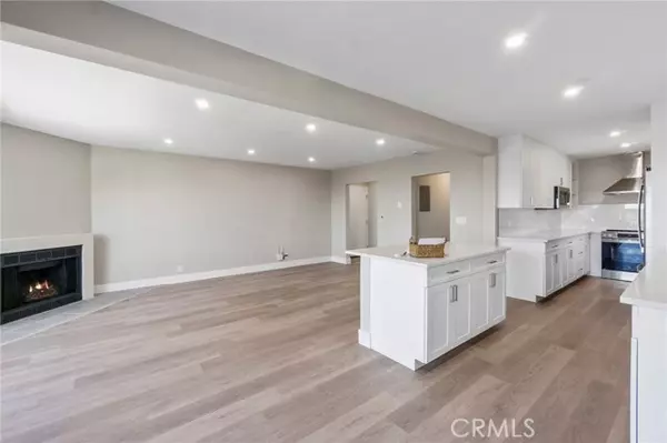 Laguna Beach, CA 92651,2607 Solana Way #7