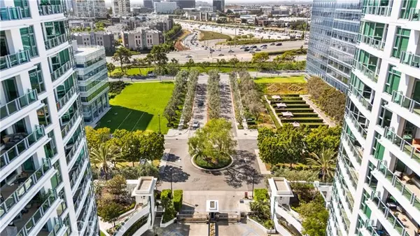 Irvine, CA 92612,3131 Michelson Drive #706