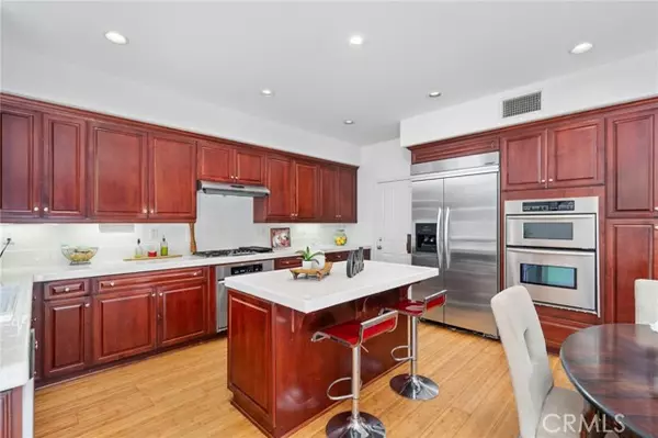 Irvine, CA 92620,40 Waterspout