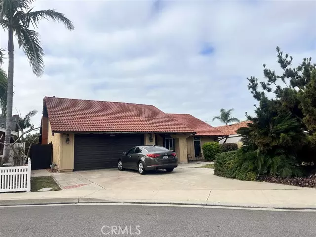 16079 MOUNT PRIETO Circle, Fountain Valley, CA 92708