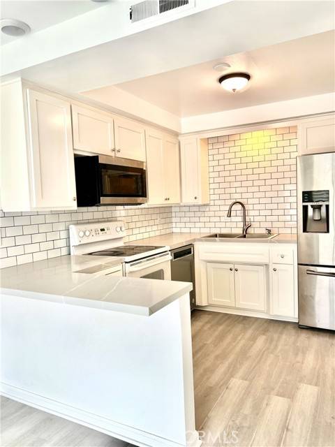 1881 Mitchell Avenue #36, Tustin, CA 92780