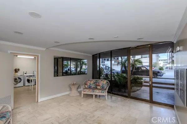 Long Beach, CA 90803,210 Grand Avenue #201