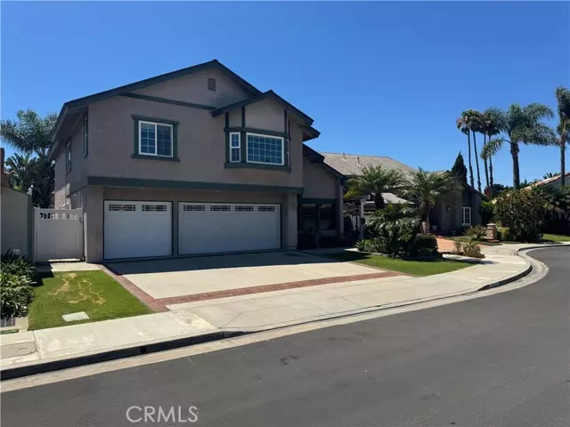 21041 Shaw Lane, Huntington Beach, CA 92646