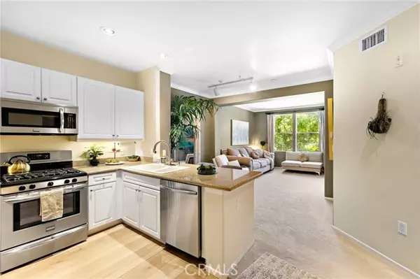 Irvine, CA 92612,3247 Watermarke Place