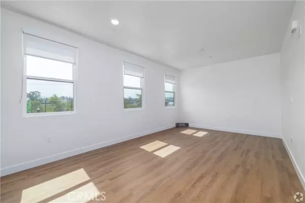 Oceanside, CA 92057,4933 N River Road