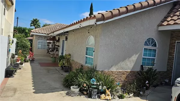 Artesia, CA 90701,17912 Gridley Road