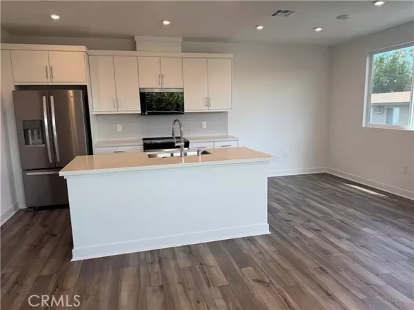 Santa Ana, CA 92705,707 S Lyon Street